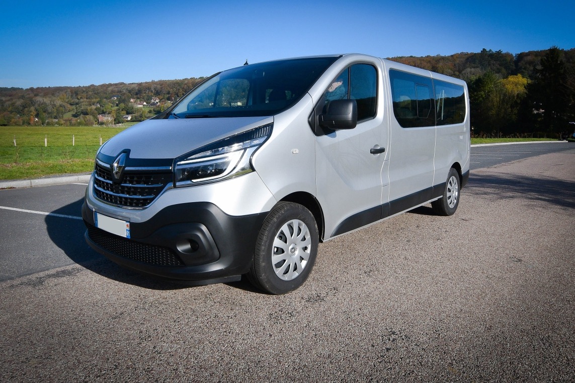 location minibus 9 places Renault trafic 3